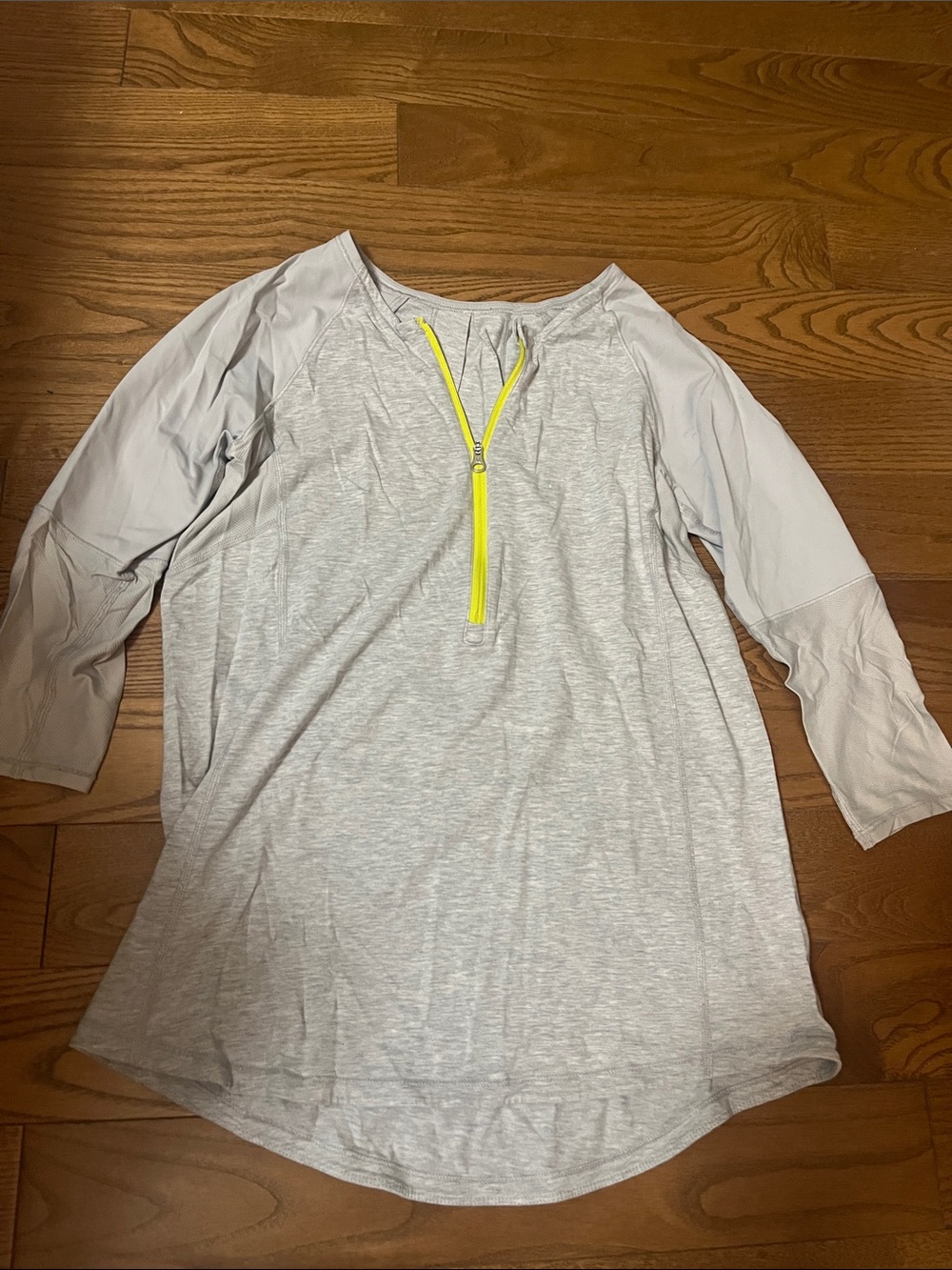 lululemon athletica Light Gray 3/4 Sleeve Tunic with Neon Yellow Zip